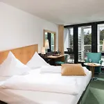 Western Premier Parkhotel 4*