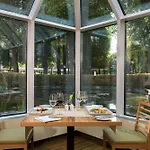 Western Premier Parkhotel 4*