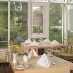 Western Premier Parkhotel Szálloda 4*