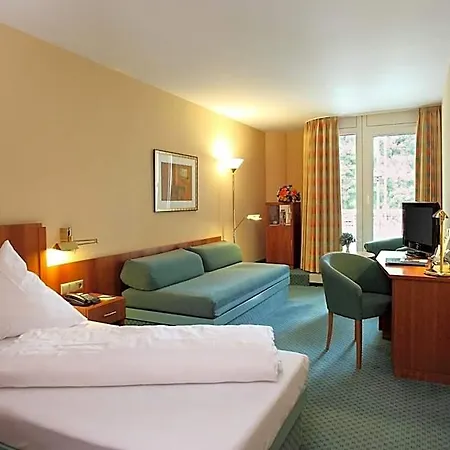 Western Premier Parkhotel 4*