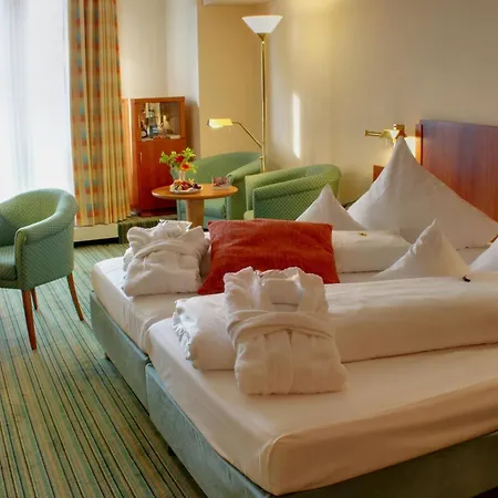 Western Premier Parkhotel Hotel 4*